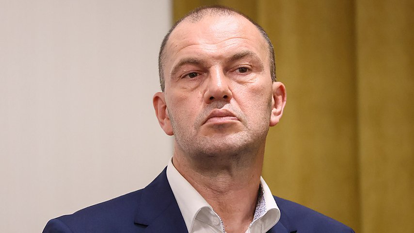 Wysokie pensje lekarzy – należałoby im się przyjrzeć ►